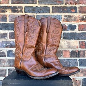 Beautiful Copper-Brown Western Boots
